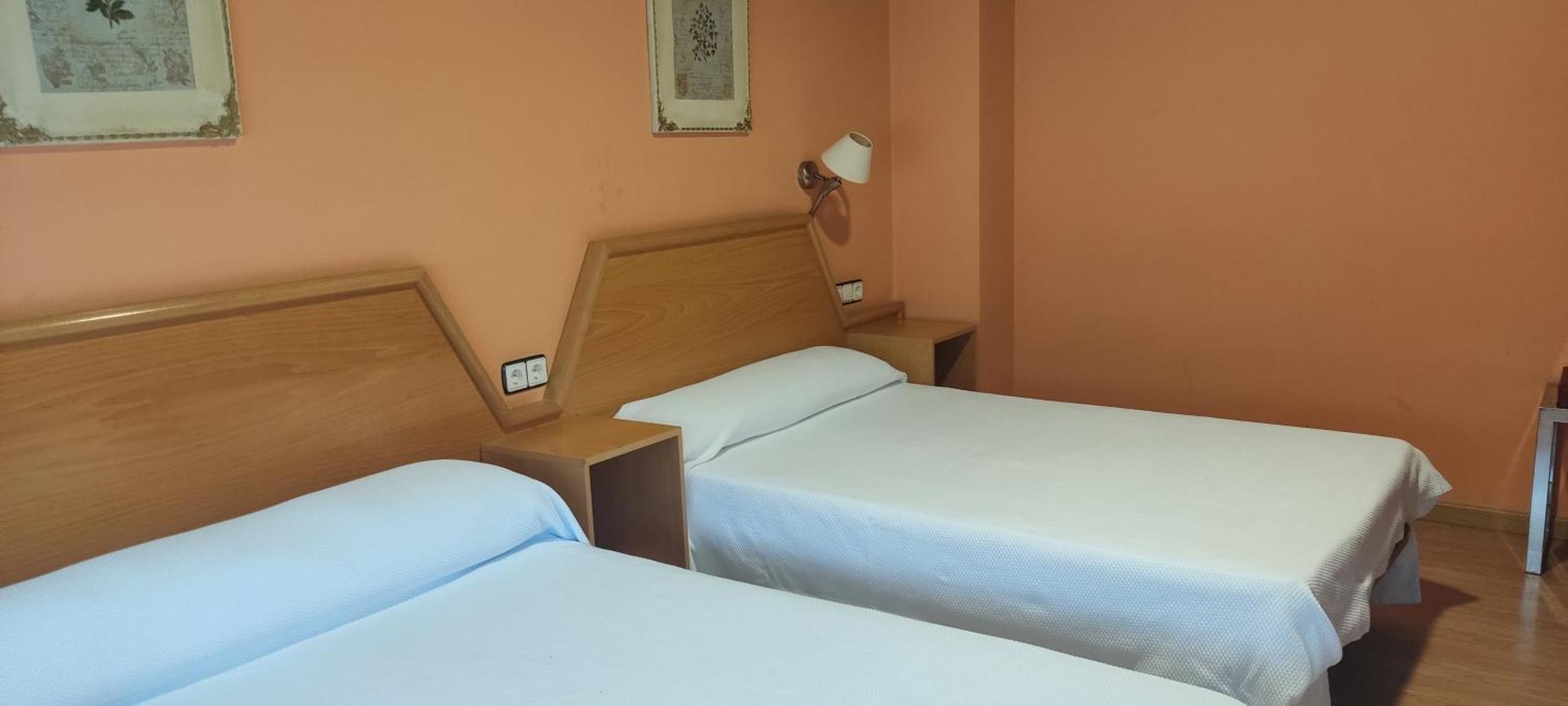 Hotel Los Rosales Almázcara 객실 사진