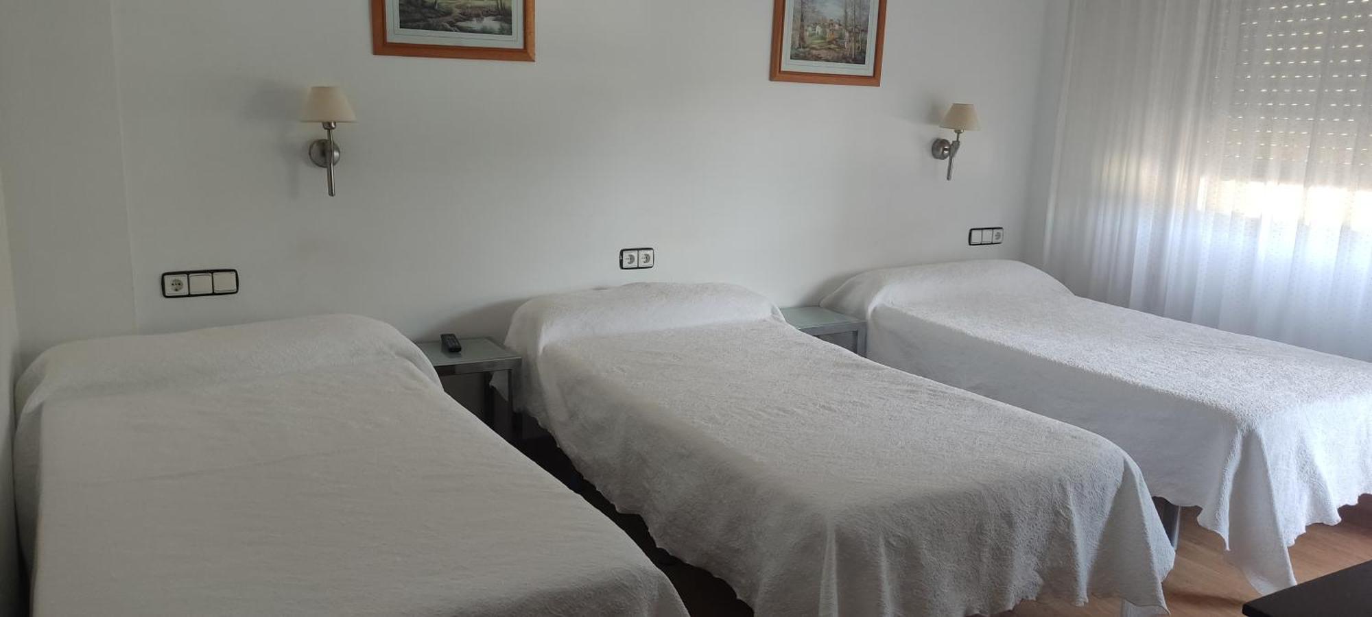 Hotel Los Rosales Almázcara 객실 사진
